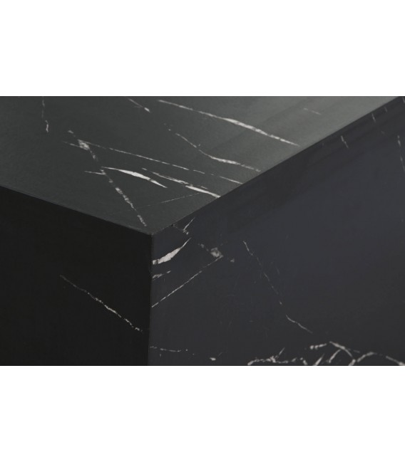 Mesa de centro cuadrada imitando mármol negro elegante