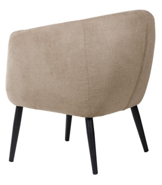 Sillón color beige patas metálicas color negro, sencillo y clásico.