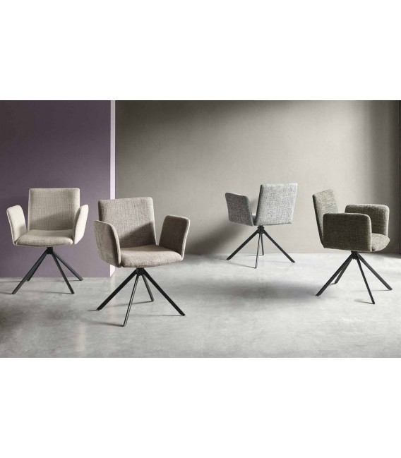 Sillón de comedor original comodo color blanco roto. patas metal negro