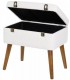 Banqueta  baúl tapizado en boucle blanco  patas en color cerezo mdmhogar