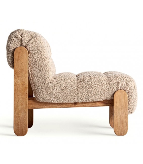 Sillón cómodo de estilo alpino tapizado en boucle de color beige mdmhogar