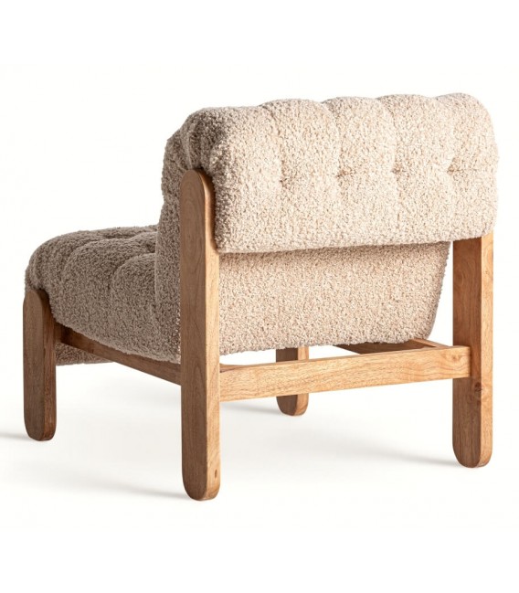 Sillón cómodo de estilo alpino tapizado en boucle de color beige mdmhogar
