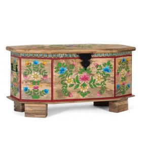 Baúl madera maciza y con todos los detalles pintados a mano