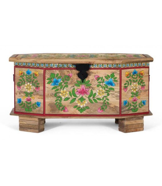 Baúl madera maciza y con todos los detalles pintados a mano