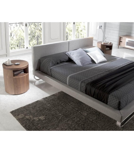 Mesita de noche redonda madera recubierta de chapa de nogal natural. mdmhogar