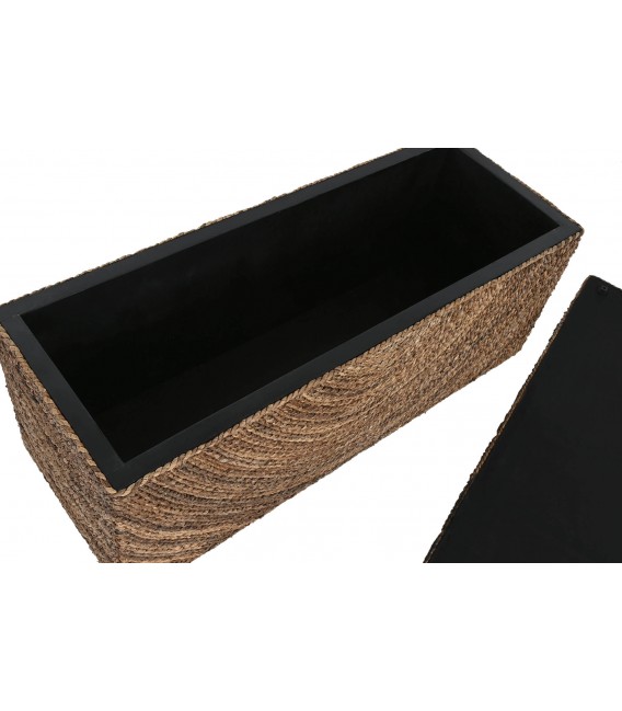 Baúl realizado en madera teñida en negro cubierta de fibra de coco mdmhogar