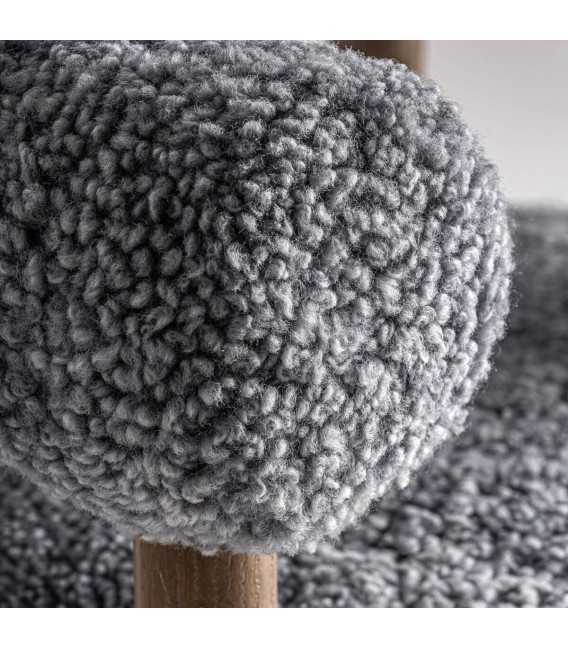 Butaca Contemporánea en Madera de Fresno y Tapizado en Bouclé Gris Mdmhogar