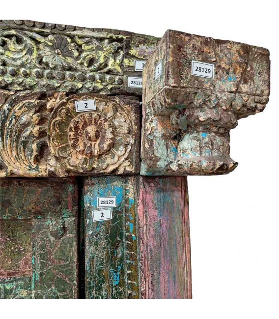 Puerta antigua tallada, madera maciza, decapado verde, única. Mdmhogar3