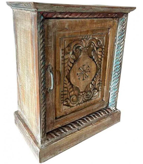 Mesita de noche rústica de madera tallada con detalles en azul. Mdmhogar