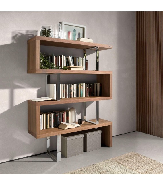 Estantería moderna en nogal y acero cromado, diseño asimétrico. Mdmhogar