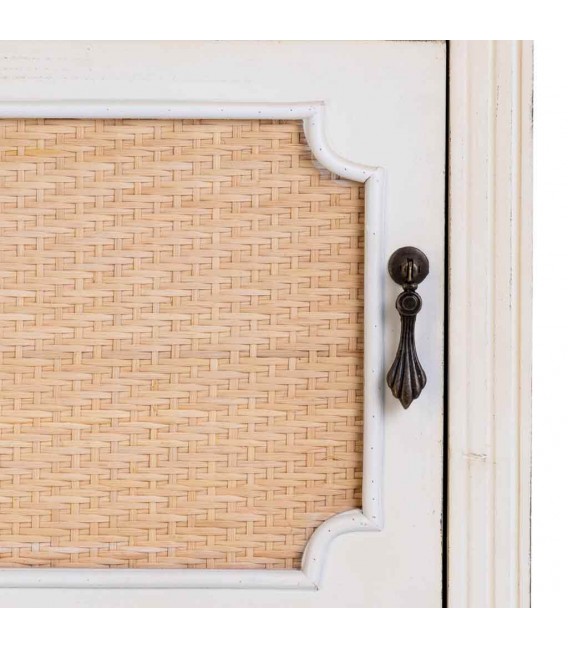 Mesita de noche romántica en madera blanca vintage y ratán natural. Mdmhogar5