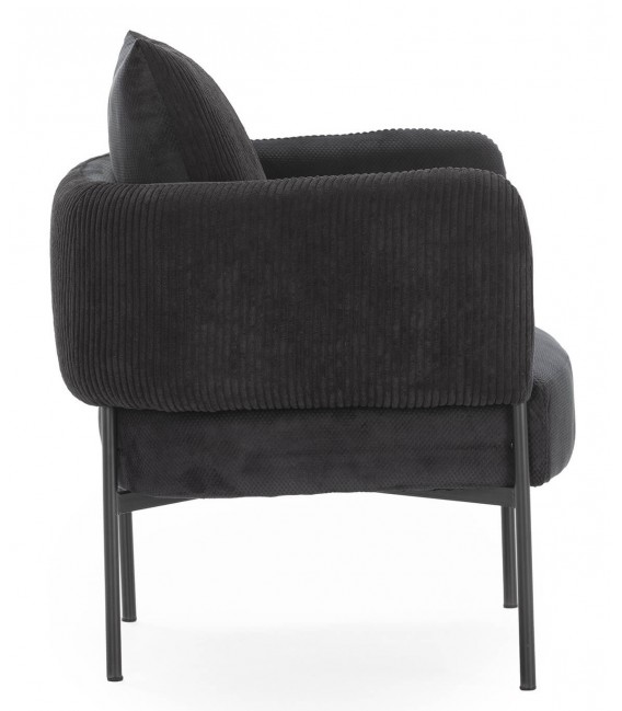 Butaca moderna en pana y chenilla negra con patas de metal negro. Mdmhogar3