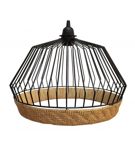 Lámpara de techo boho en metal negro y base de ratán natural.