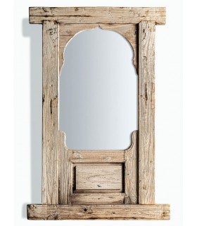 Espejo colonial de teca natural con marco artesanal de gran presencia