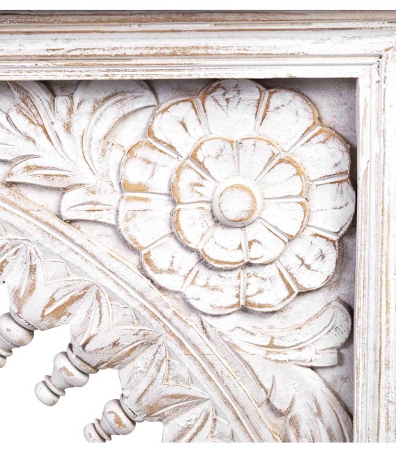 Consola grande en madera tallada, acabado blanco rozado y tapa natural3