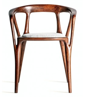 Silla de haya color nogal y asiento gris. Elegante, cómoda y actual.