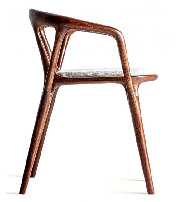 Silla de haya color nogal y asiento gris. Elegante, cómoda y actual.1