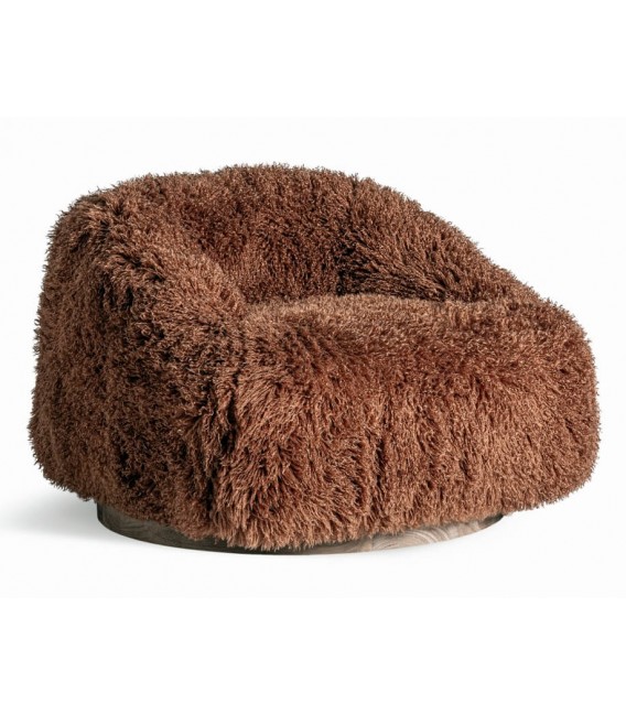 Sillón grande marrón con textura pelo largo. Confort alpino. Mdmhogar