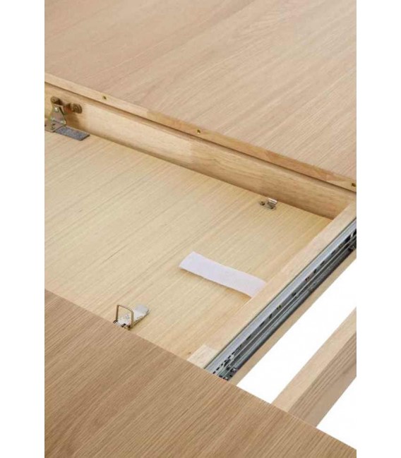 Mesa redonda extensible de madera estilo nórdico con acabado natural.4