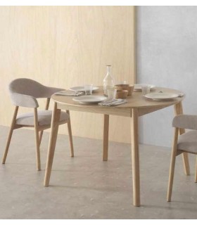 Mesa redonda extensible de madera estilo nórdico con acabado natural. Mdmhogar