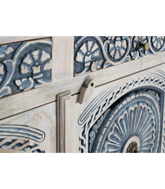 Aparador étnico de mango tallado en blanco y azul con 3 puertas.2