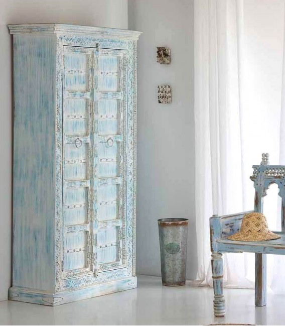 Armario alacena azul patinado de madera tallada con 2 puertas.