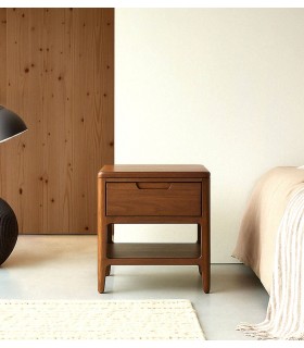 Mesita de noche colonial de madera maciza con cajón y repisa. Mdmhogar