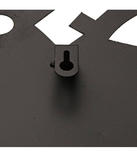 Reloj de pared con engranajes metálicos y acabado óxido industrial.2