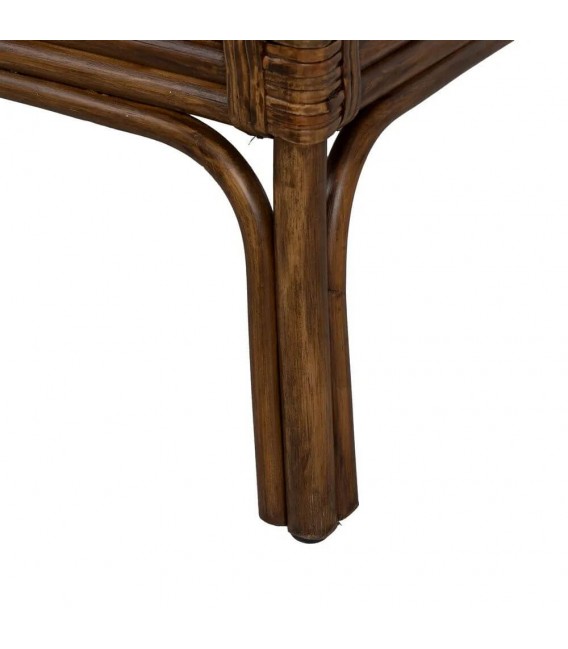 Butaca cómoda colonial de ratán con cojines beige desenfundables.7