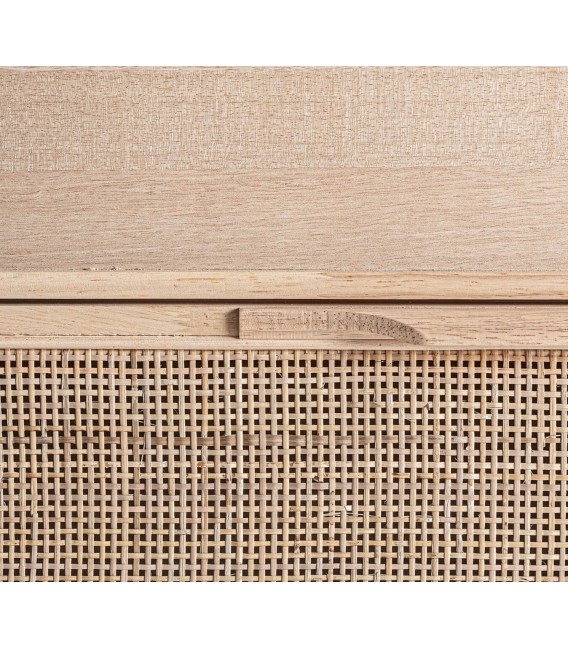 Cómoda de madera fresno y ratán natural con tres cajones funcionales.2