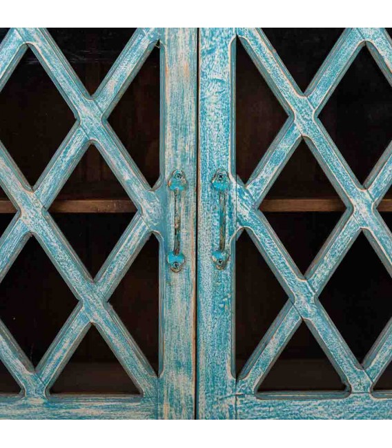 Aparador azul tallado con 3 puertas de cristal y acabado artesanal.4