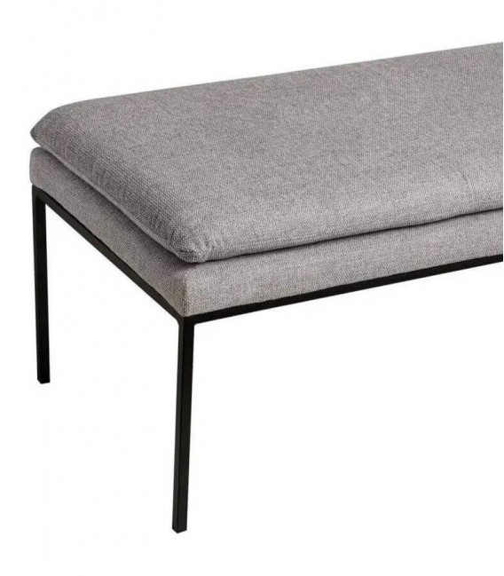 Banco tapizado chenilla gris patas metálicas negras, estilo moderno.2