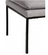 Banco tapizado chenilla gris patas metálicas negras, estilo moderno.3