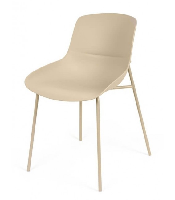 Silla nórdica beige de polipropileno y metal, cómoda y ligera. Mdmhogar