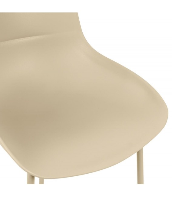 Silla nórdica beige de polipropileno y metal, cómoda y ligera.5