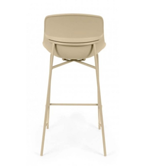 Taburete bajo nórdico en polipropileno beige y patas de metal.4