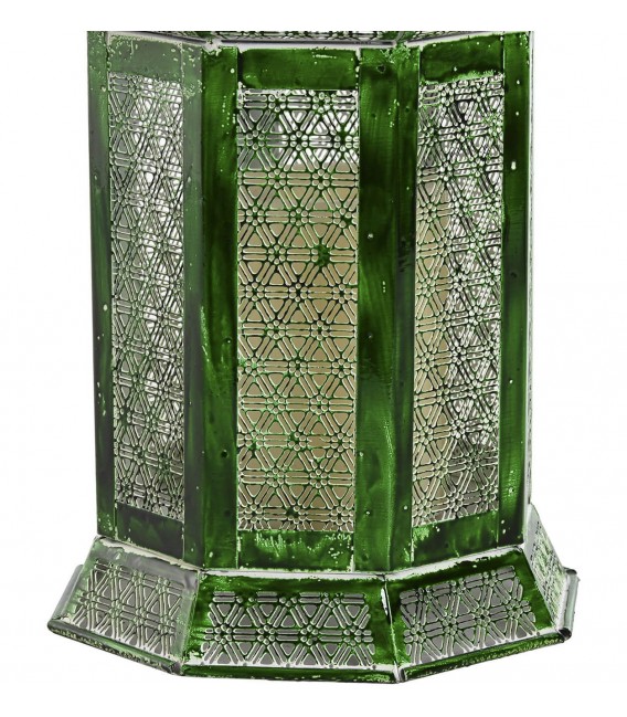 Set 2 faroles étnicos verdes en metal repujado con interior blanco.2