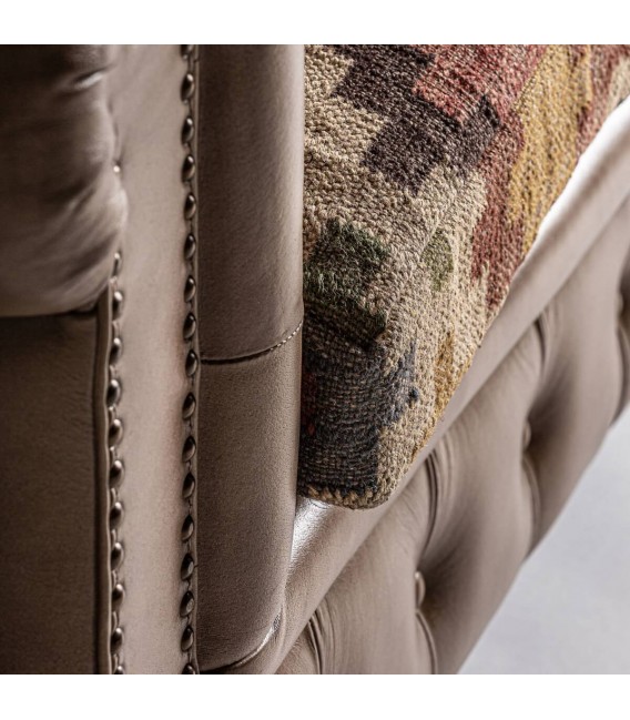 Sofá Chester 3 plazas piel camel asiento kilim tejido artesanalmente. 5