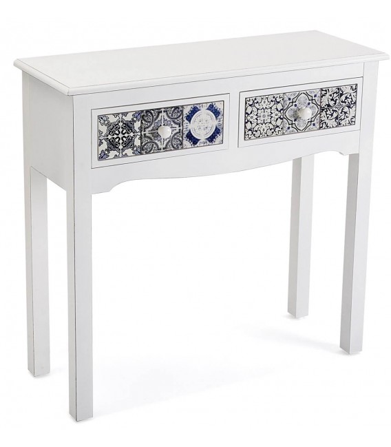 Consola blanca con cajones decorados con azulejos en azul y negro.