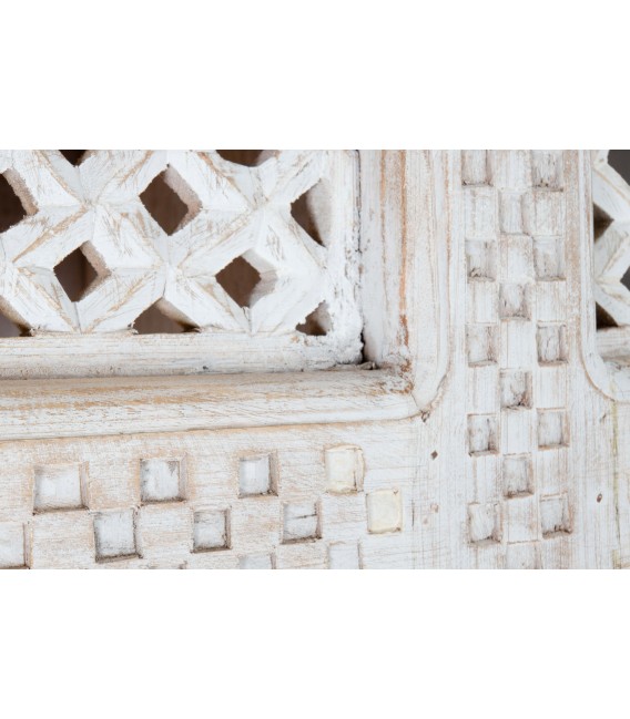 Estantería XL étnica en madera tallada y acabado blanco decapado. 3