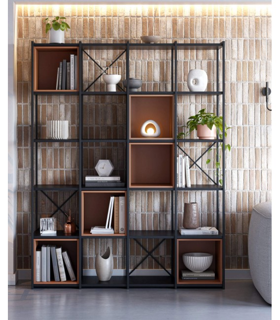 Estantería industrial grande en metal negro y melamina terracota. Mdmhogar