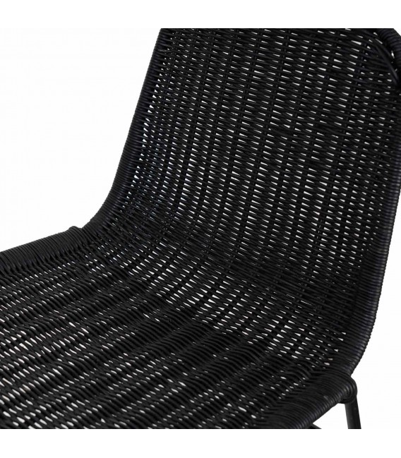 Taburete boho negro con asiento de ratán trenzado y metal negro. 4