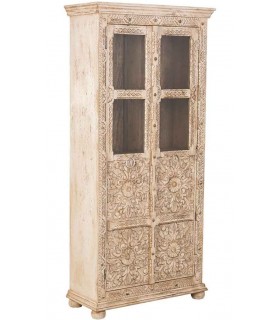 Vitrina alta étnica de madera tallada blanca con cristal y relieve. Mdmhogar