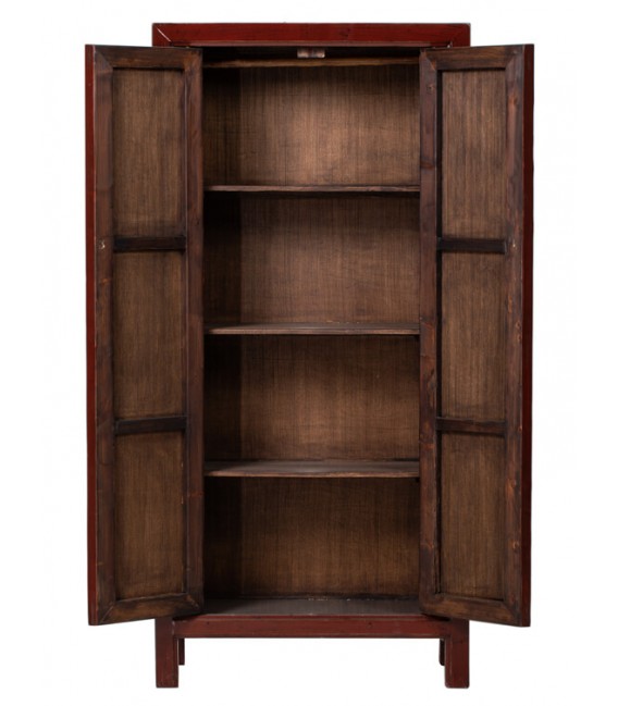 Armario oriental rojo brillante madera lacada y tiradores de bronce. 1