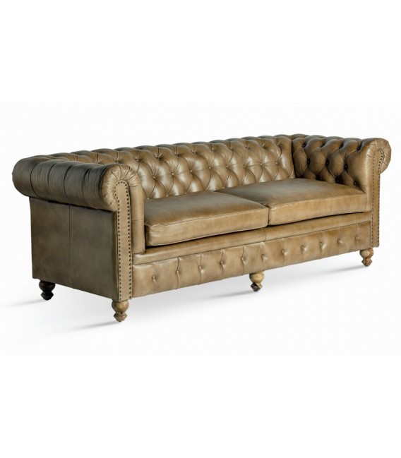 Sofá 3 plazas piel caqui estilo Chester con patas torneadas. Mdmhogar