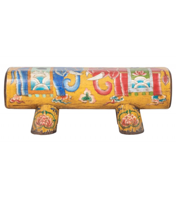 Banco antiguo oriental de madera pintada a mano con elefantes.