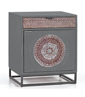 Mesita de noche étnica de madera tallada y hierro negro artesanal. Mdmhogar