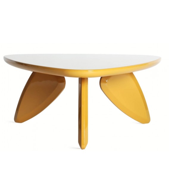 Mesa de centro moderna madera DM lacada en amarillo brillo elegante.