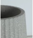 Macetero alto en poli resina gris moteado de estilo contemporáneo. 1