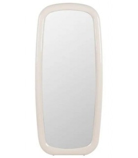 Espejo vestidor de madera DM con acabado crema brillo estilo chic.